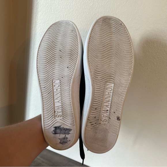 Johnny Was Womens Black Leopard Floral Embroidered Boho Sneakers Size 9.5 - Picture 9 of 9